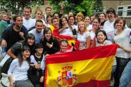 Pasos arraigo social España