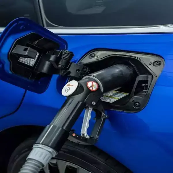 Guerra gasolina vs eléctrico