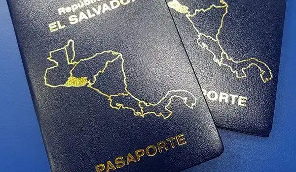 Pasaporte-Salvadoreno