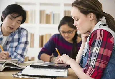 https://ari7.com/programa-de-becas-uleam-en-ecuador-becas-de-la-universidad-laica-eloy-alfaro-de-manabi/