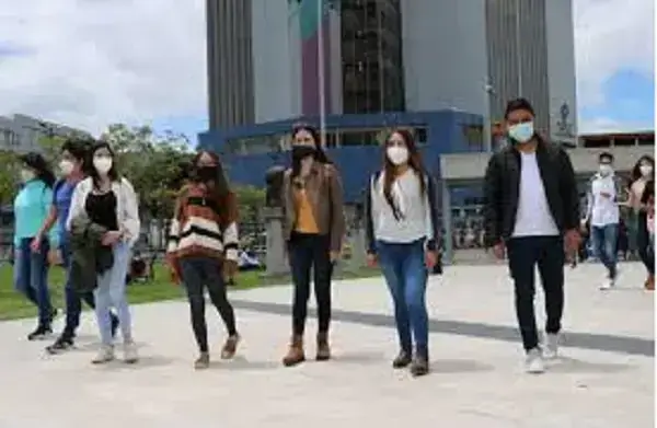 Universidad Central del Ecuador – Carreras y Puntajes